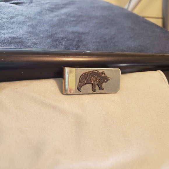 Traditional Walking Bear Paw Design Silver Money Clip 43971 Sterling Money Clip Signed DR Vintage Bear